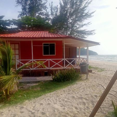 Tumombuvoi Homestay Tiga Papan Zewnętrze zdjęcie