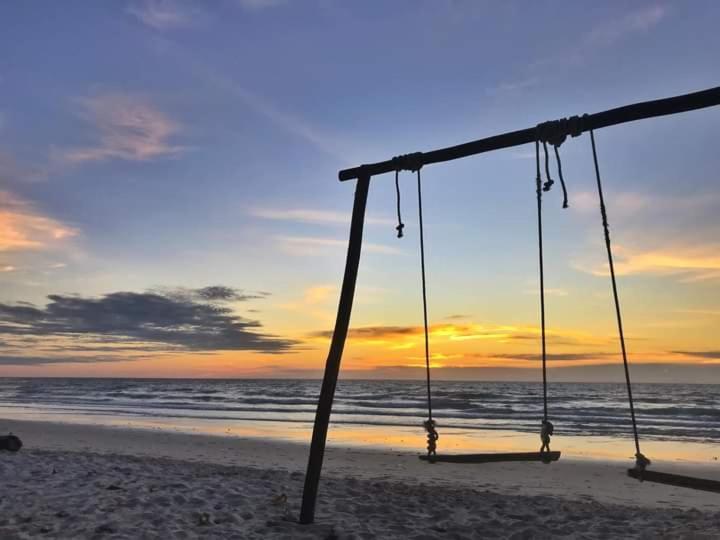 Tumombuvoi Homestay Tiga Papan Zewnętrze zdjęcie